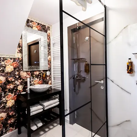Bed & Breakfast Tom Sinaia